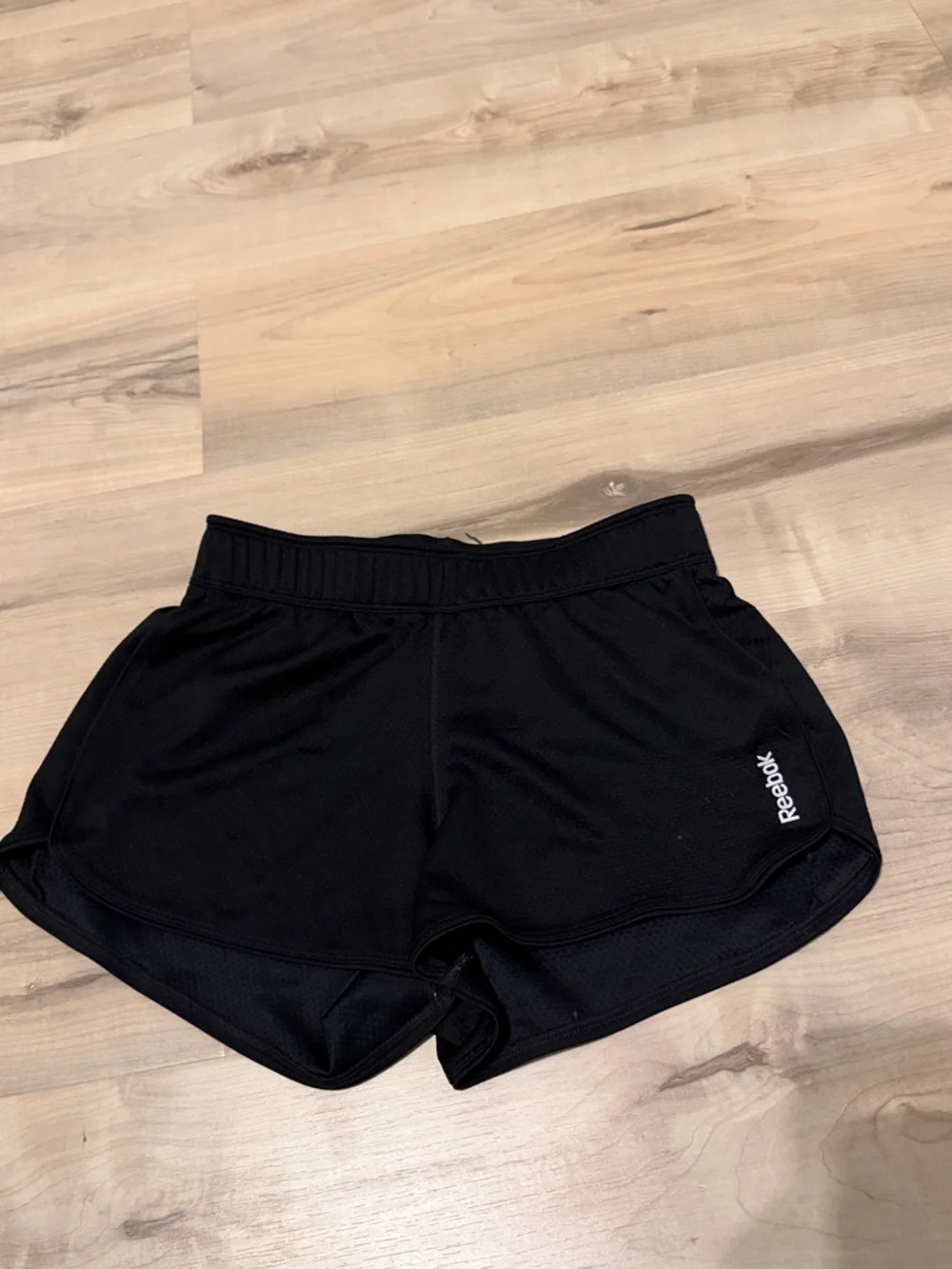 SIZE medium black Reebok Speedwick black running shorts